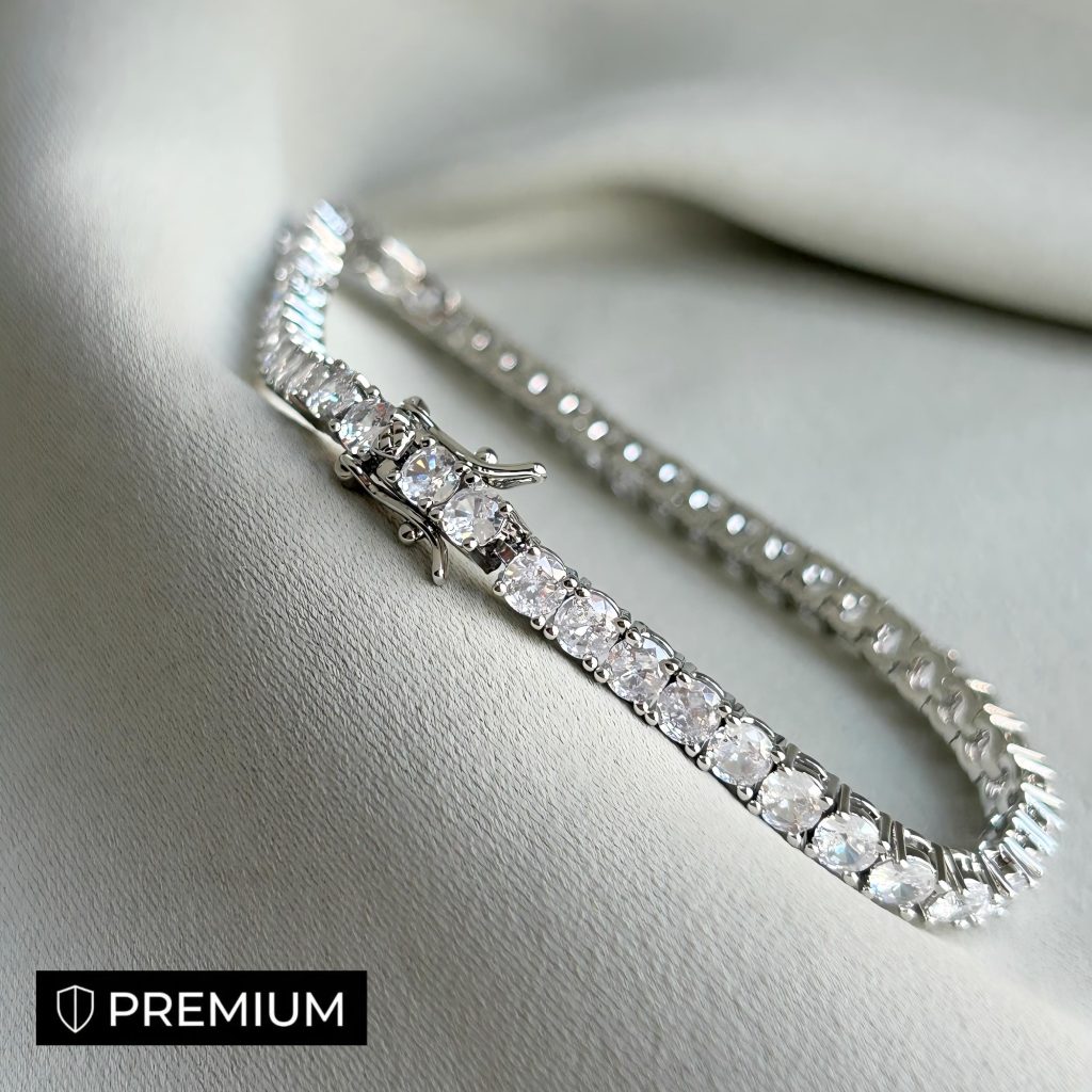 18K gold-plated mesh bracelet with inlaid diamonds