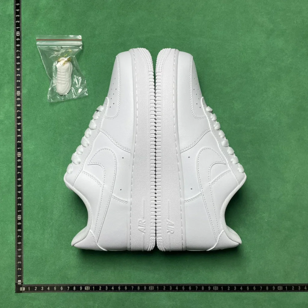 16 options DC sneakers