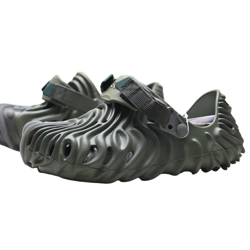 Salehe Bembury x Crocs fingerprint beach clogs