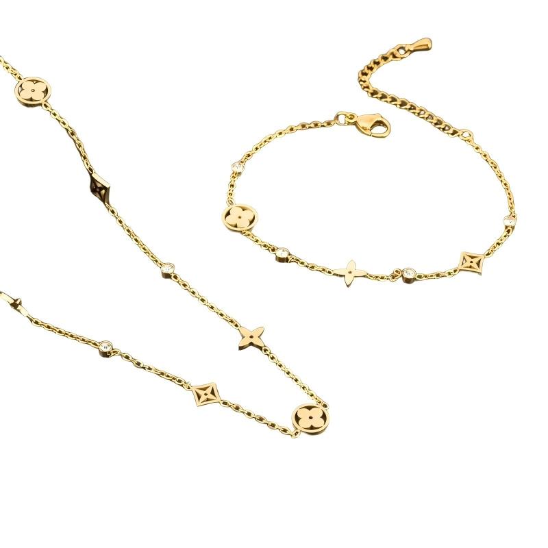 Unique Design Four Leaf Flower Bracelet & Necklace