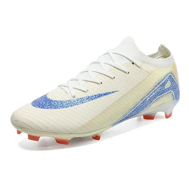 Seamless Flyknit Studded Training Shoes