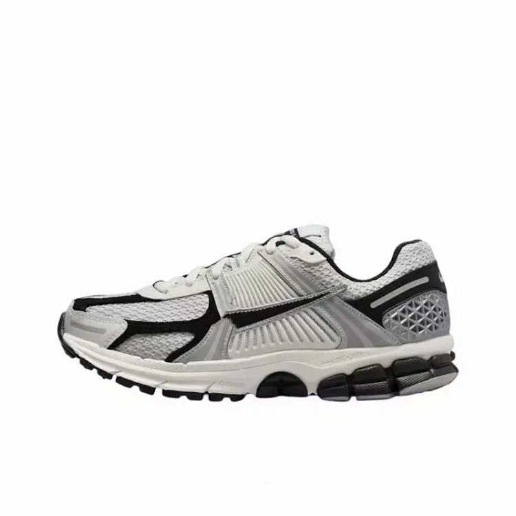 Nike Zoom Vomero5 Versatile Breathable Running Shoes