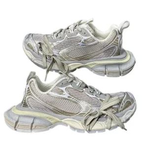 Balenciaga 3XL Distressed Casual Jogging Sneakers