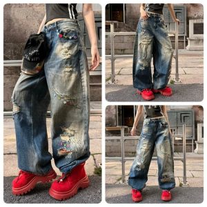 2026 Streetwear Ripped Curved Blade Jeans