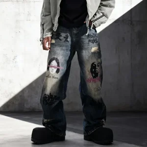 New Face Graffiti Loose Ripped Jeans